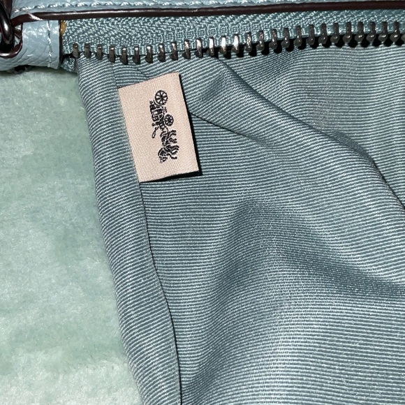 Coach green Leather Crossbody Wristlet with Silver Hardware NWOTS - Picture 7 of 10